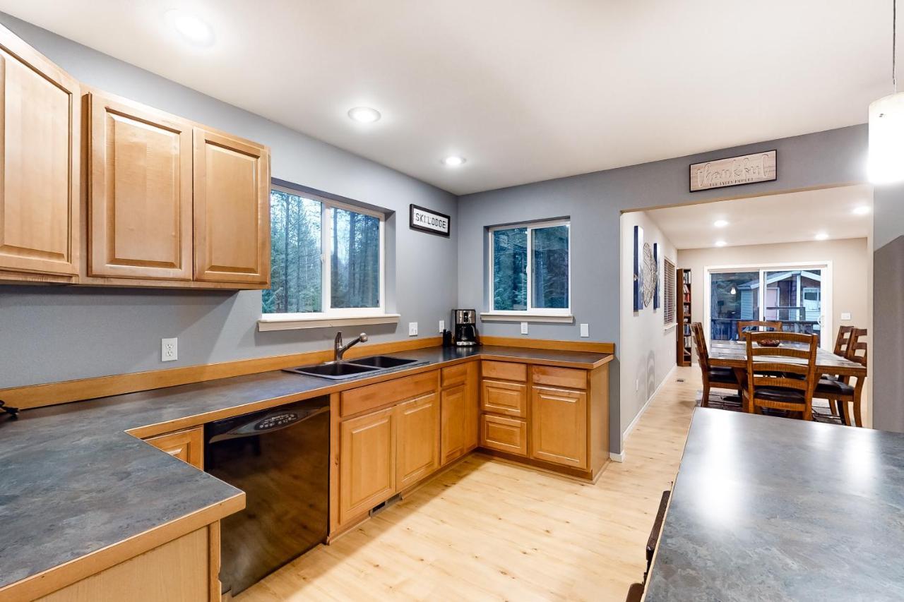 Wooded Wonder Villa Sandpoint Exterior photo